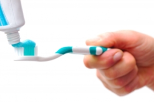 Develop an oral hygiene routine and stick to it this New Year!